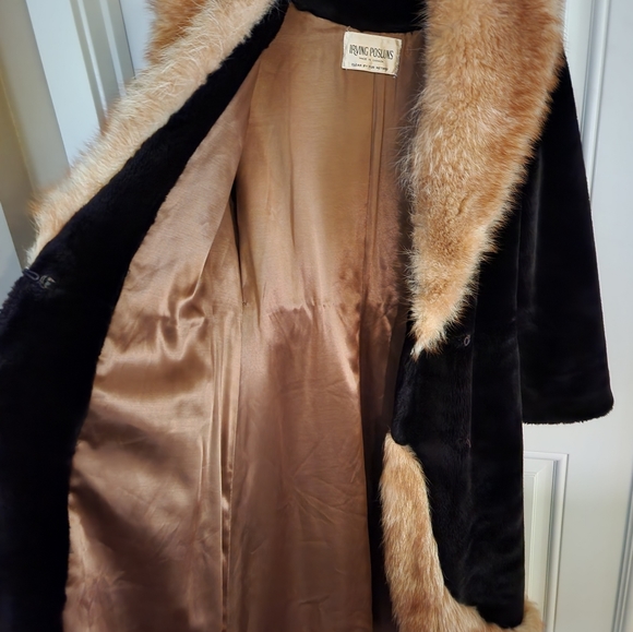 1970s Red Fox Fur Trimmed Coat with Belt - Picture 15 of 15